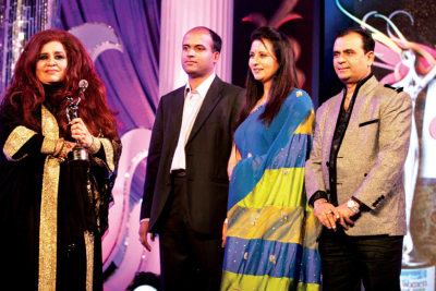 Ajit Thakur- Bussiness head, Sony TV, Poonam Dhillon and Yogesh Lakhani Bright Advertising honouring Shahnaz Hussain 