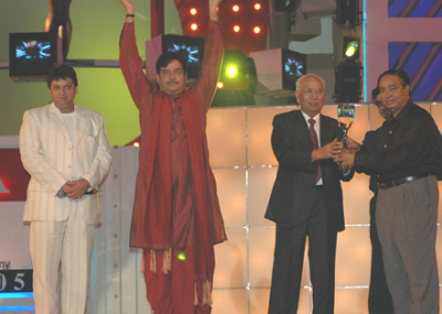 Shashi Ranjan, Shatrughan Sinha with Shri Brij Mohanlal Munjal of Hero Honda and Dr. Ramanand Sagar