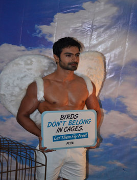 Ashmit Patel pose for new PETA campaign - Superdude says no to caging of birds!
