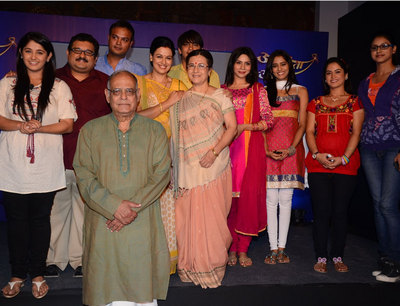 Cast of Amita ka Amit with Producer Siddharth Kumar Tewary