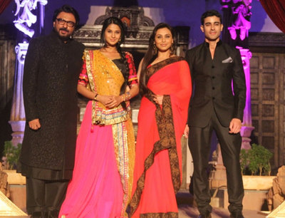 Sanjayleela Bansali along with Rani, SaraswatiChandra (Gautam Rode) and Kumud (Jenifer)