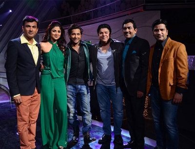 The Judges of Nach Baliye-5 and Masterchef India Kitchen ke superstar pose for a picture on the set of Nach Baliye-5