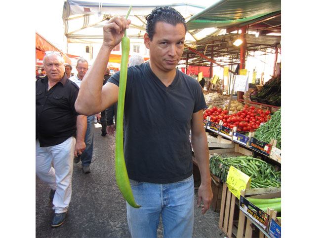 Bobby Chinn and the giant zucchini 
