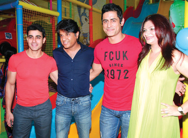 Gautam Rode, Nikhil Sinha,Mohit Raina and Suhana Sinha