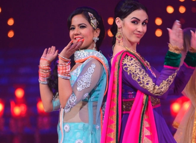 Lauren and Roopal perform duing the special Eid event- Jashn-e-Eid