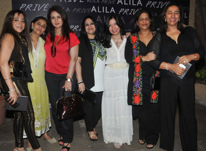 Lovely Ladies at the Special Art Soiree for Beti!  