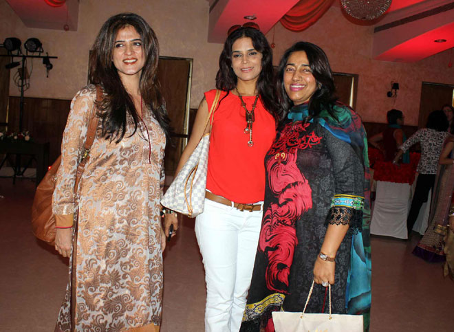 Nisha Jamvwal, Neelam Ronit Roy and Anu Ranjan at Anu Ranjan's birthday party