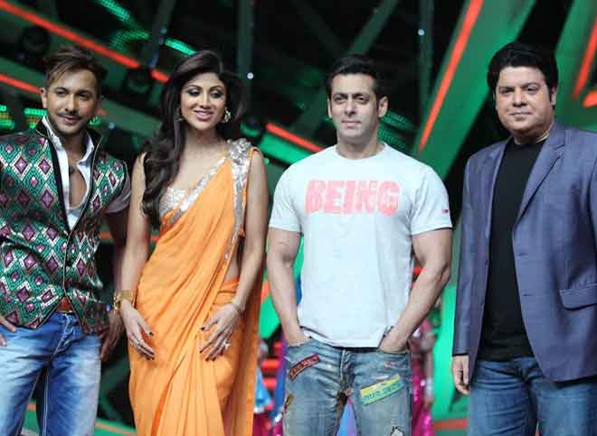 Terence, Shilpa, Salman and Sajid pose together on Nach Baliye-6