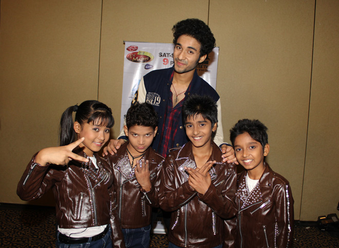 Raghav with his team of DID