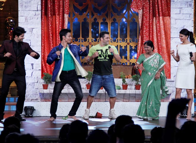 Salman dances with Kartik