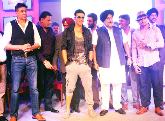 Rajat, Akshay, Sukhbir Badal  and Honey Singh