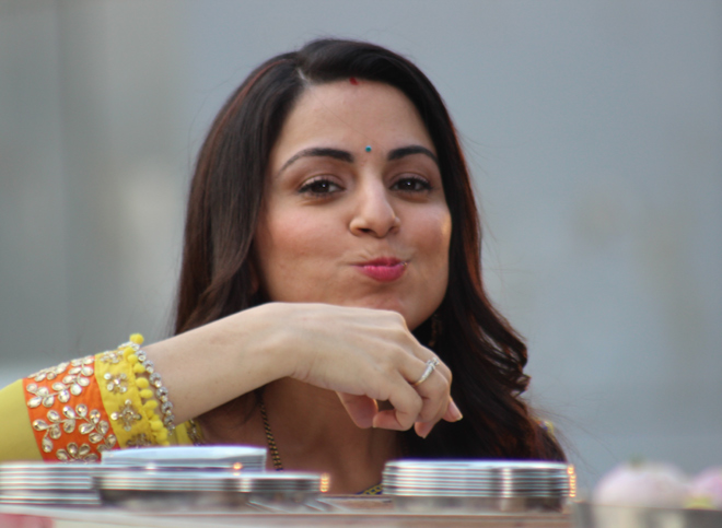 Shraddha Arya enjoying pani puri