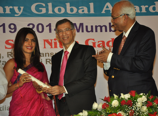 Actress Priyanka chopra with chairman Mr Niranjan Hiranandani at Priyadarshni Global Awards 2014
