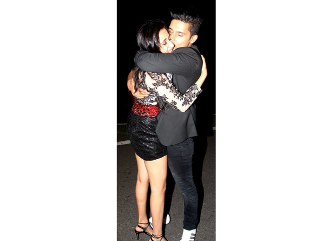 Ravi Dubey gifts wife Sargun a Jaguar at her b'day party in Levo Lounge