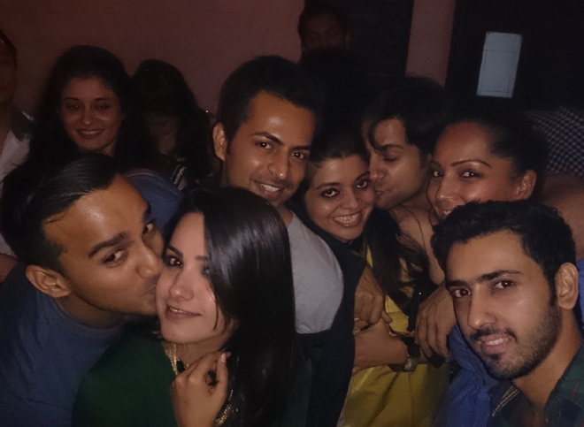Kolkata Babu Moshayes rocking get together!