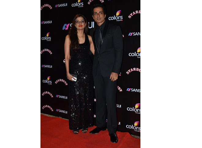 Sonu Sood with his wife Sonali at Sansui Colors Stardust Awards