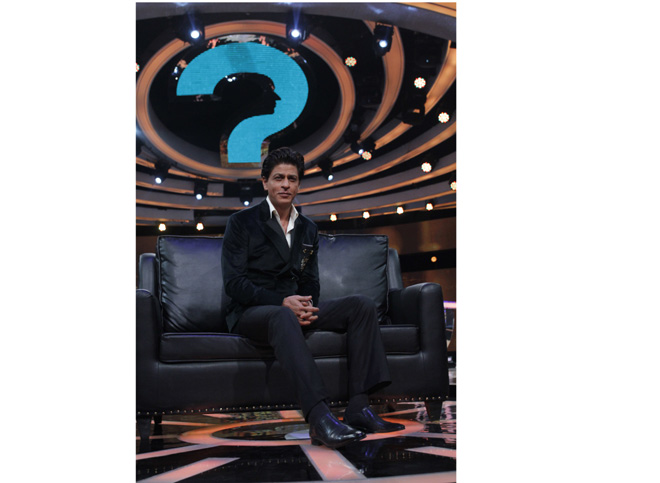 On-Set India Poochega Sabse Shaana Kaun? with SRK