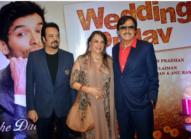 Sanjay Khan With wife & Brother Akabar Khan