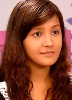 AashikaÂ Bhatia - Image 1