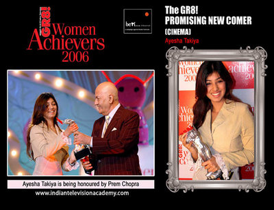 Ayesha Takiya honoured by Prem Chopra 