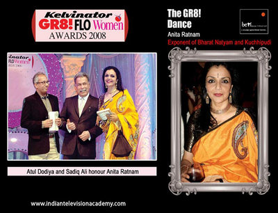 Atul Dodiya and Sadiq Ali honour Anita Ratnam 