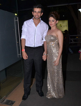 Jay Mahhi Entering Party