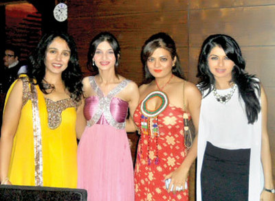 Suchitra Kishnamoorthi, Poornima, Sheeba, Bhagyashree