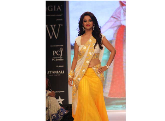 Adaa Khan 