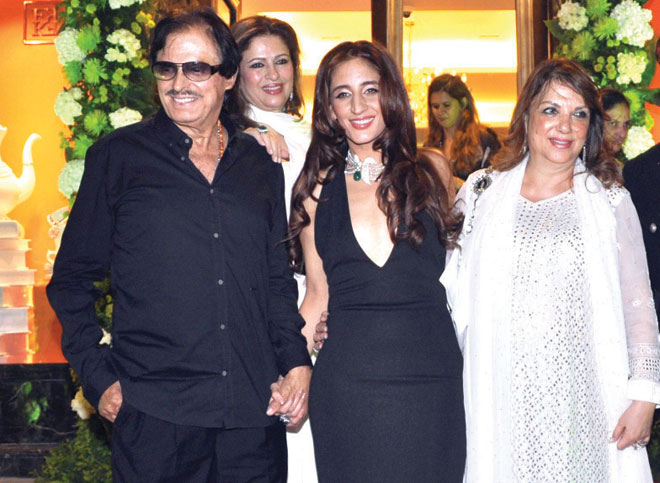 Zarine & Sanjay Khan with Farah Khan Ali