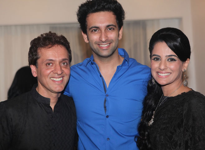 Nandish Sandhu with Hosts Sara and Arfeen Khan