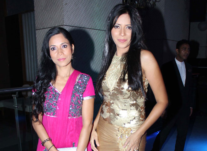Rozlyn Khan with friend 