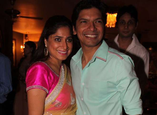 Shaan with wife
