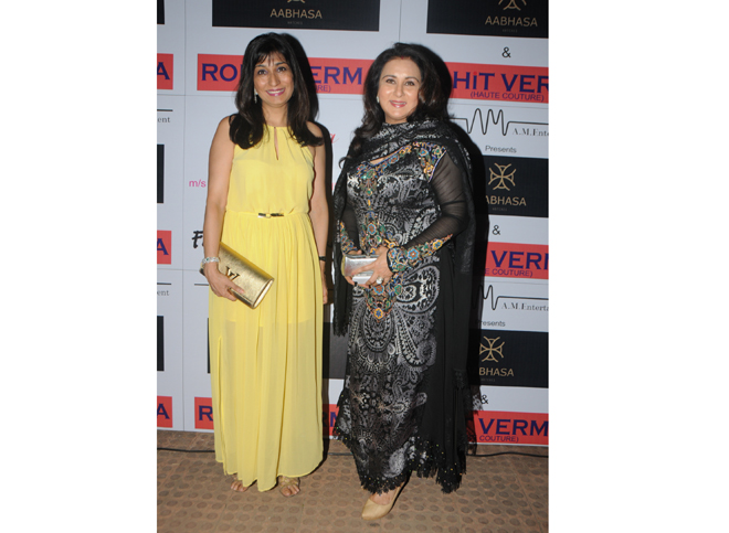 Poonam Dhillon with sister Rishma Pai 