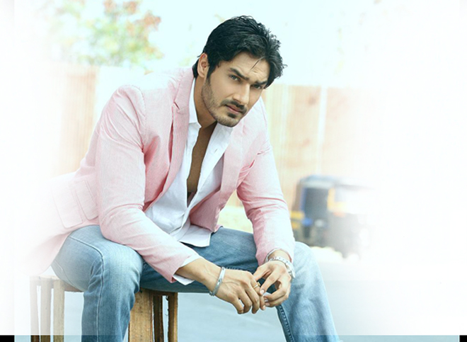  Avinesh Rekhi 