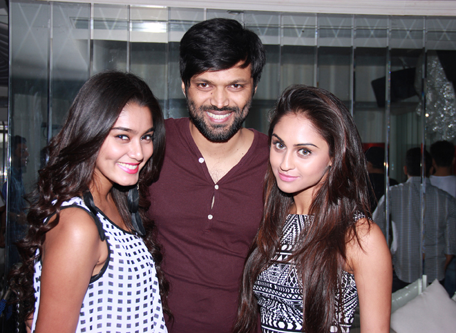 Team Mumbai Warrior\\\'s surprise bash for Nikul Bangari!