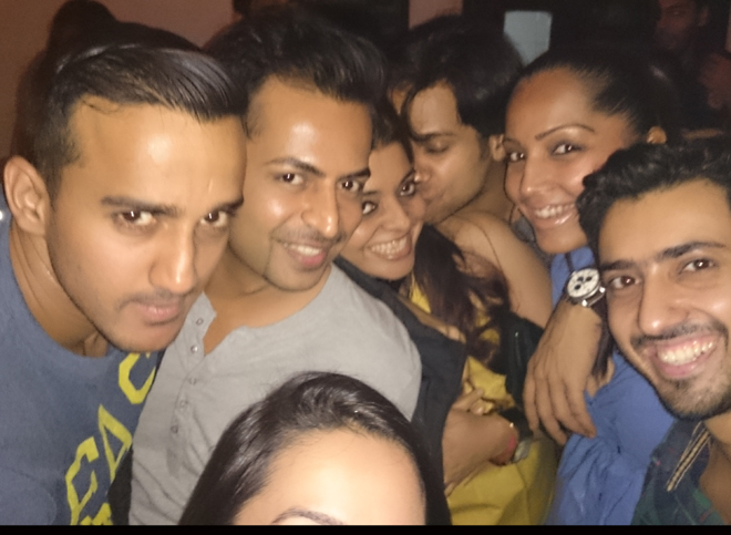 Kolkata Babu Moshayes rocking get together!