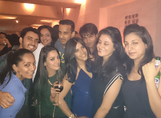 Kolkata Babu Moshayes rocking get together!