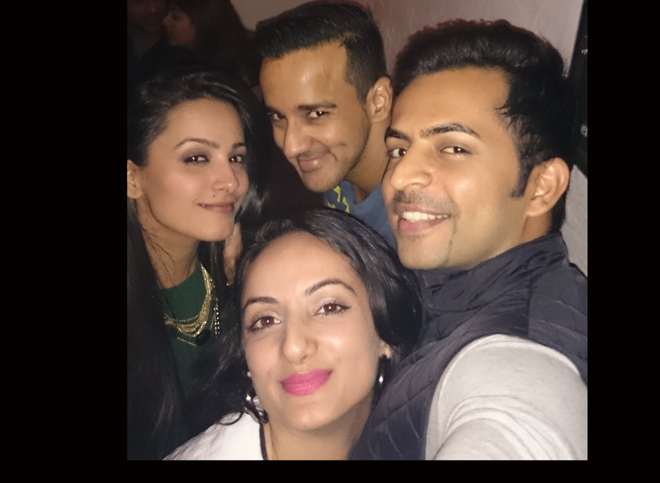 Kolkata Babu Moshayes rocking get together!