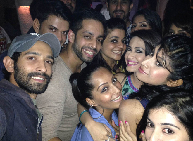 Kolkata Babu Moshayes rocking get together!