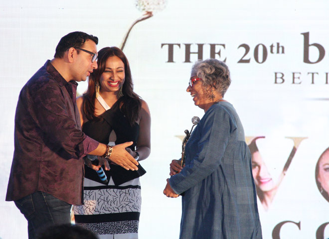 Gaurav Sharma (Chief Programming Officer - Fever FM & Radio Nasha) & RJ Rohini ( Radio Nasha) to Ms. Nyla Masood 